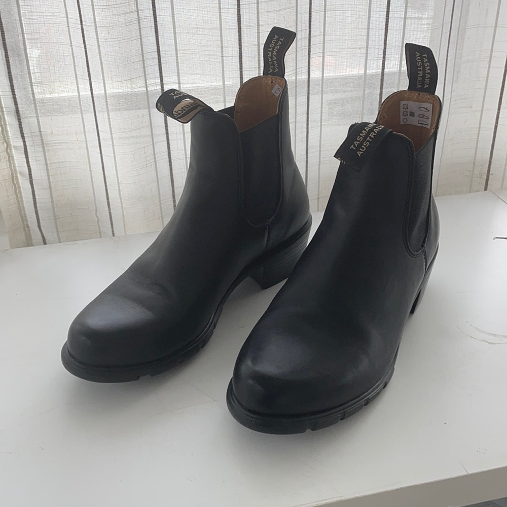 Blundstone 1671 women’s heeled boot US size 9/AU 6